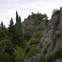 Photo de France - Le Cirque de Mourèze et le Lac du Salagou